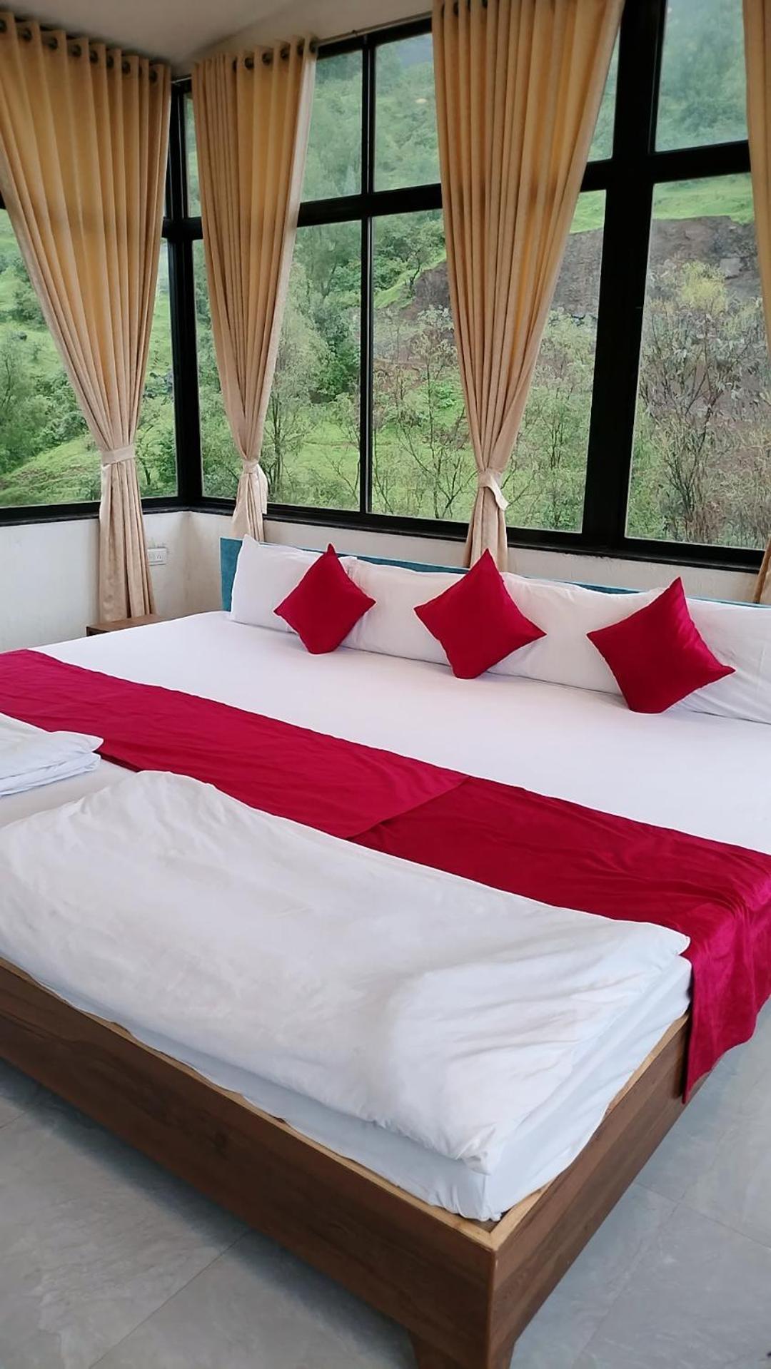 Golden Resort Igatpuri Eksteriør billede