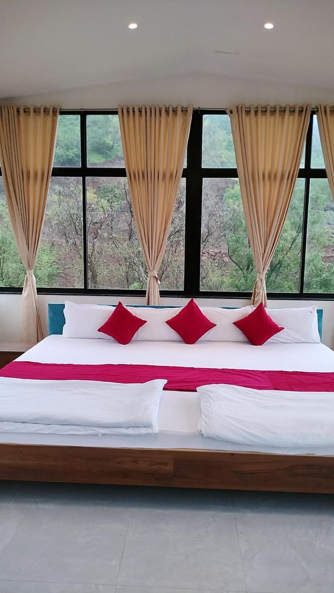 Golden Resort Igatpuri Eksteriør billede