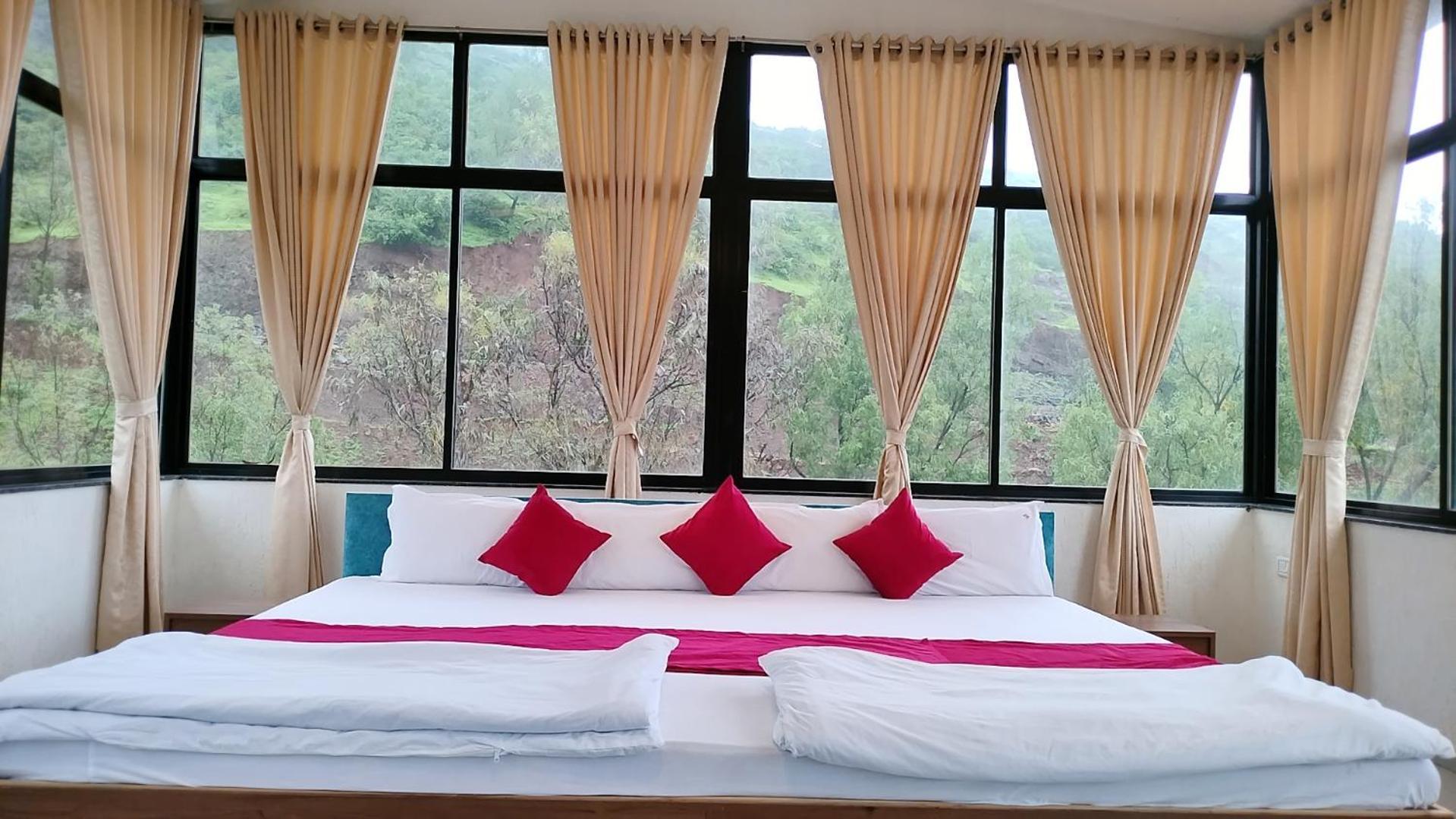 Golden Resort Igatpuri Eksteriør billede