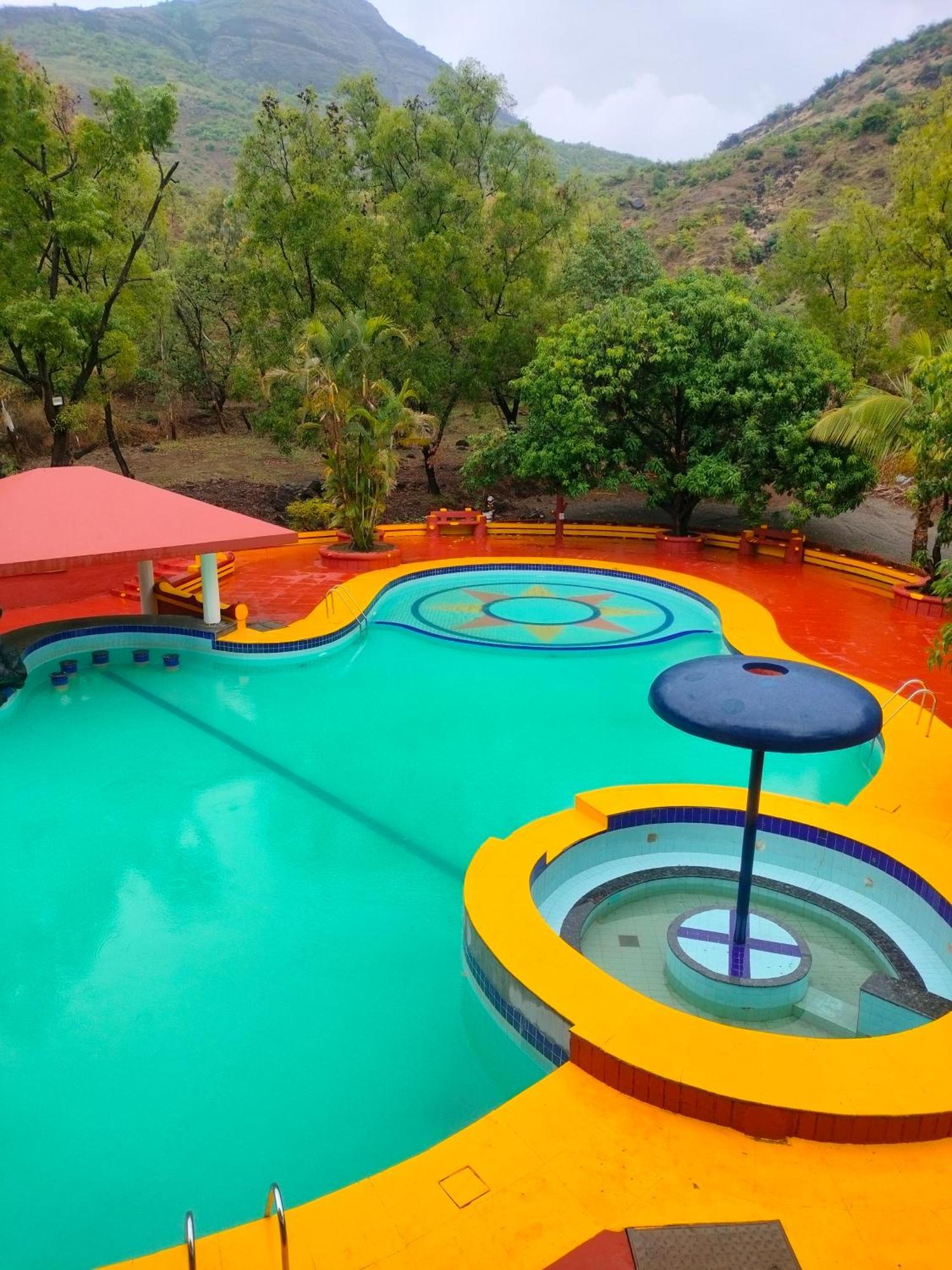 Golden Resort Igatpuri Eksteriør billede