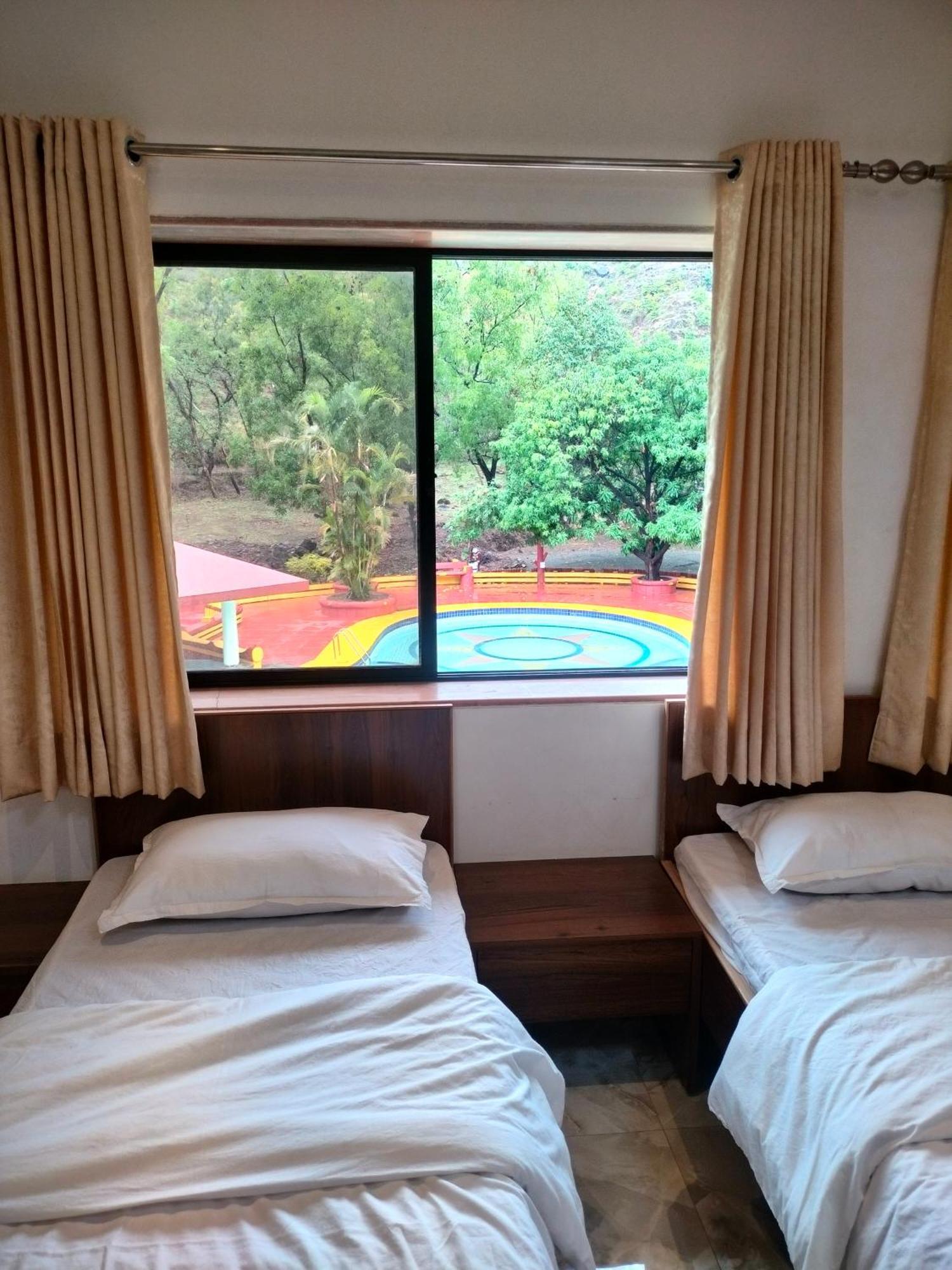 Golden Resort Igatpuri Eksteriør billede